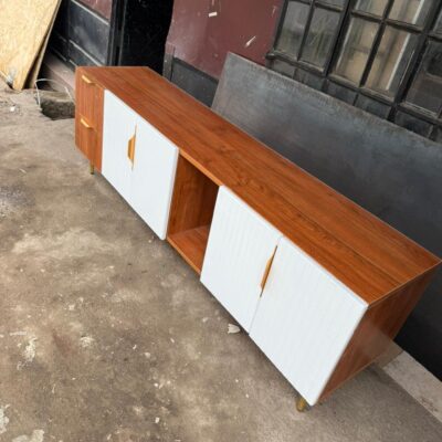 5.5fts tv stand with laminated board